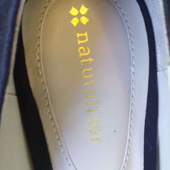 Naturalizer Marlena Womens 10M US Suede Bow With Gold, Block Heel, Black - Picture 4 of 7